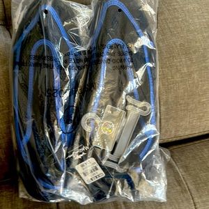 Maui water shoes size 9 brand new